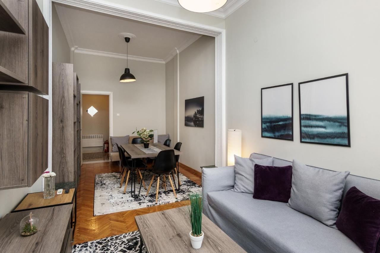 C.4 Red Rose #Colony_Central_Apartment Солун Екстериор снимка