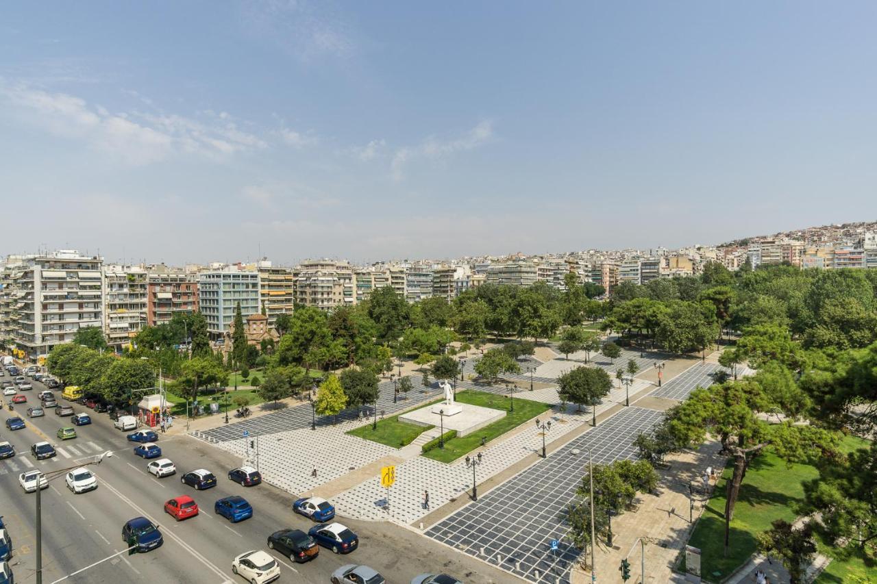C.4 Red Rose #Colony_Central_Apartment Солун Екстериор снимка